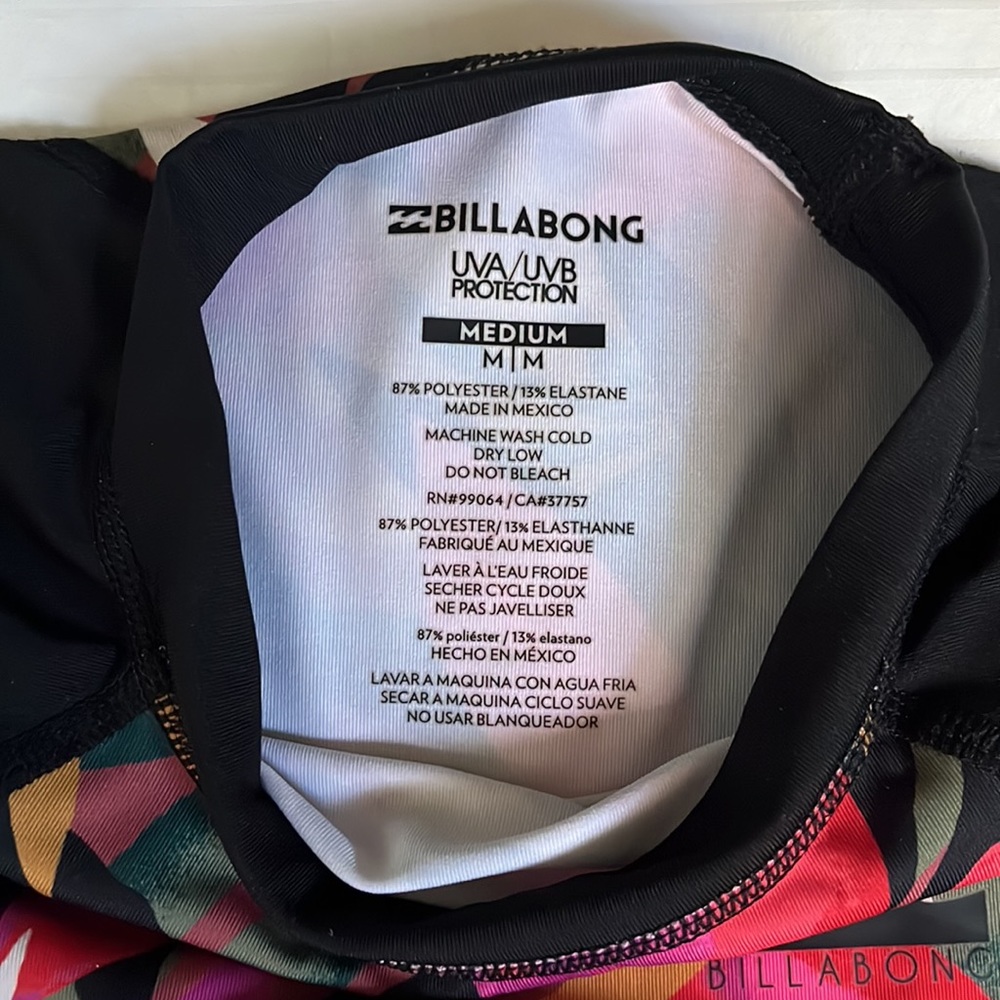 Billabong Rashguard - Size M - Picture 2 of 3